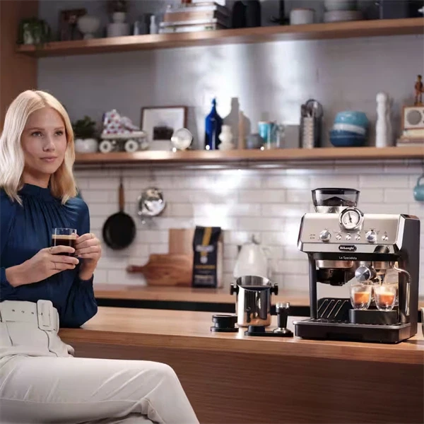 DeLonghi EC9155.MB La Specialista Arte fémes fekete matt espresso kávéfőző DeLonghi EC9155.MB La Specialista Arte fémes fekete matt espresso kávéfőző