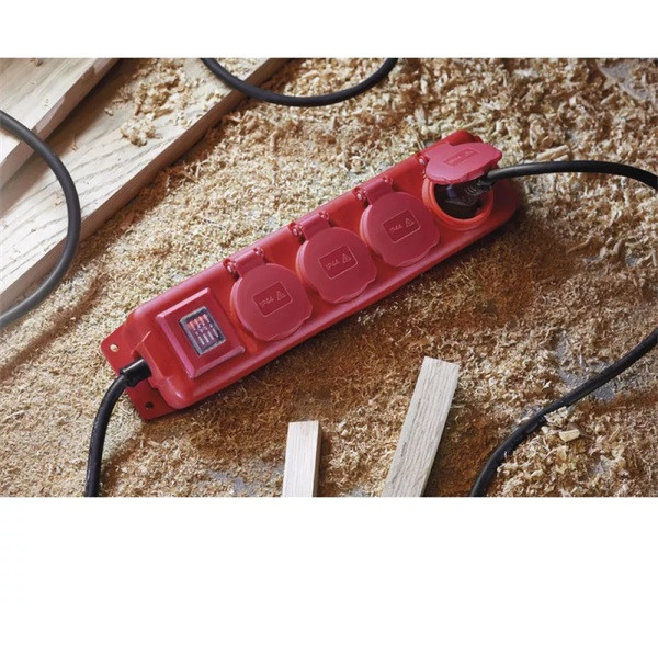 Emos P14231 4 aljzat 3méter 1,5mm2 hosszabbító Emos P14231 4 aljzat 3méter 1,5mm2 hosszabbító