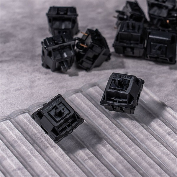 Gateron Oil King Linear Switch - Smooth prémium kapcsoló szett (35db) Gateron Oil King Linear Switch - Smooth prémium kapcsoló szett (35db)