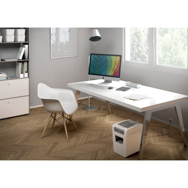 Leitz IQ Slim Home Office iratmegsemmisítő Leitz IQ Slim Home Office iratmegsemmisítő