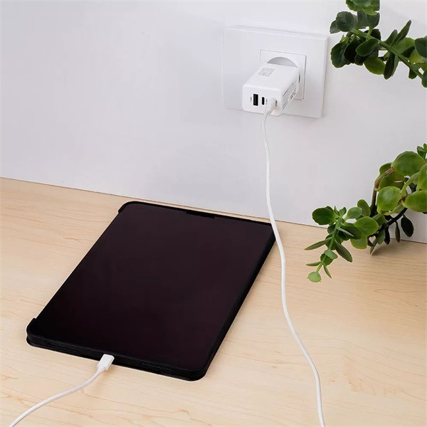 Maxlife ML081100 65W 2xType-C + USB fehér gyorstöltő adapter