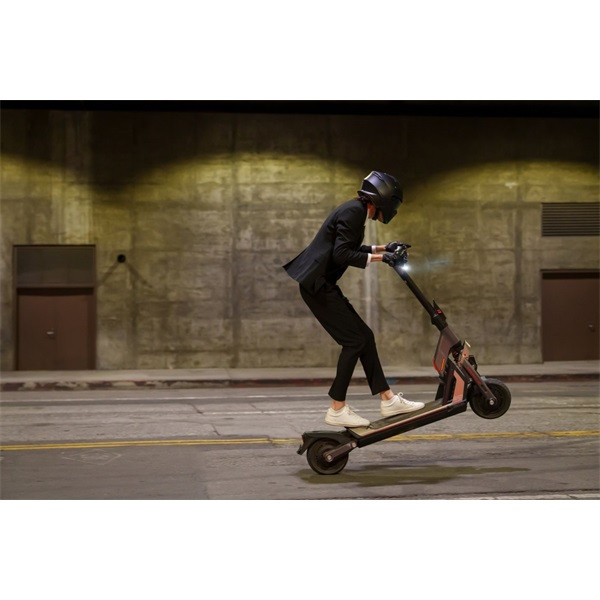 Segway SuperScooter GT2P elektromos roller Segway SuperScooter GT2P elektromos roller