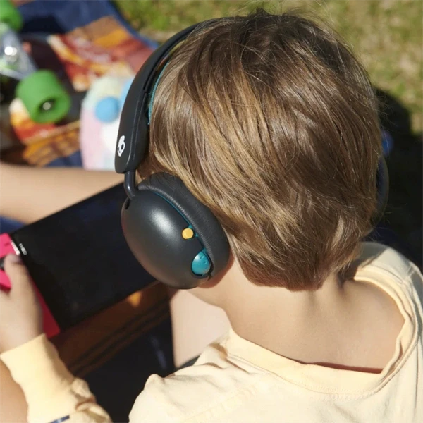 Skullcandy S6KBW- R740 Grom Bluetooth vezeték nélküli gyerek fejhallgató