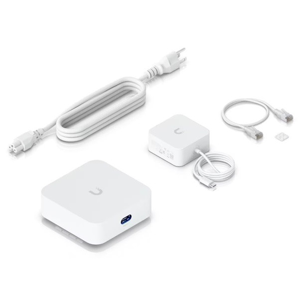 Ubiquiti UX7 Express 1x10GbE WAN port 1x2.5GbE LAN port UniFi Cloud Gateway Tri-Band WiFi 7 access point