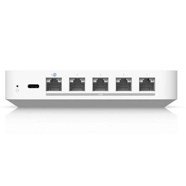 Ubiquiti UniFi UCG-Max 4x2.5 GbE LAN 1x2.5 Multi-Gigabit WAN port Security Cloud Gateway router