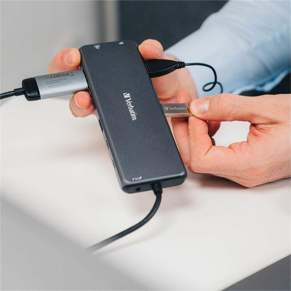 Verbatim 32153 USB-C Pro Multiport CMH-13 13in1 ezüst HUB DEMO