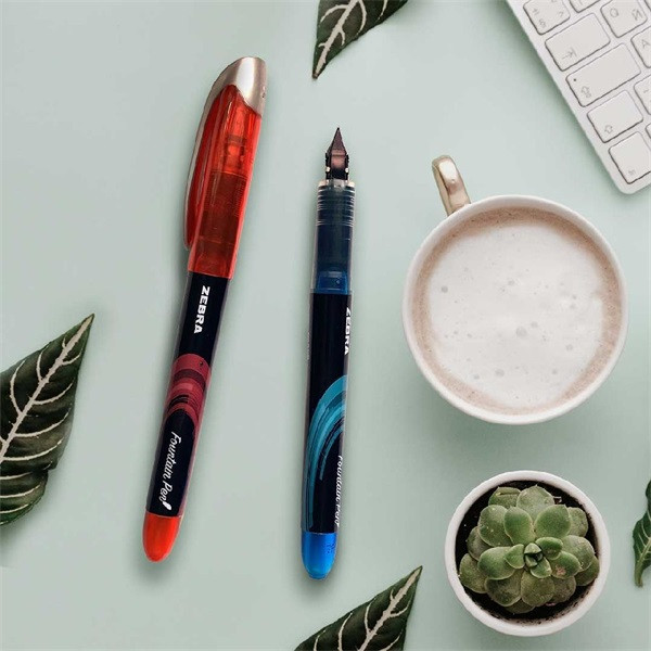 Zebra Fuente 0,6mm kék eldobható töltőtoll Zebra Fuente 0,6mm kék eldobható töltőtoll