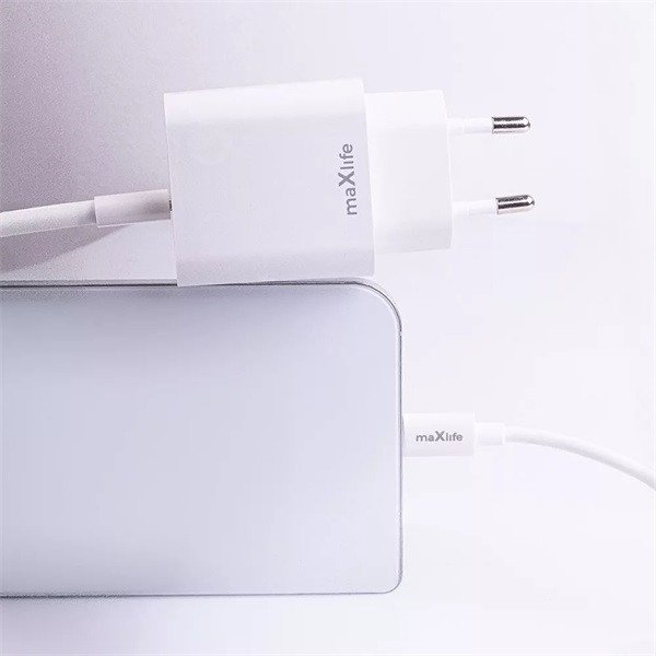 Maxlife ML738423 PD+QC 20W USB + Type-C fehér gyorstöltő adapter + Type-C/Lightning kábel