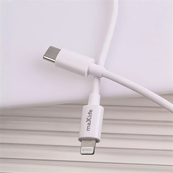 Maxlife ML738423 PD+QC 20W USB + Type-C fehér gyorstöltő adapter + Type-C/Lightning kábel
